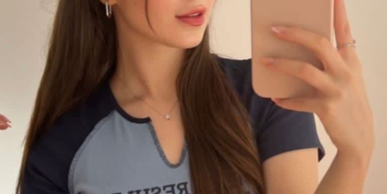 Call Girls Noida and Sector 18 Noida Escort Profiles @ 9220592151 image 1