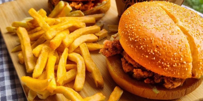 Moos 'n' Clucks Family Combo 1 For Rs.2149/- 2 