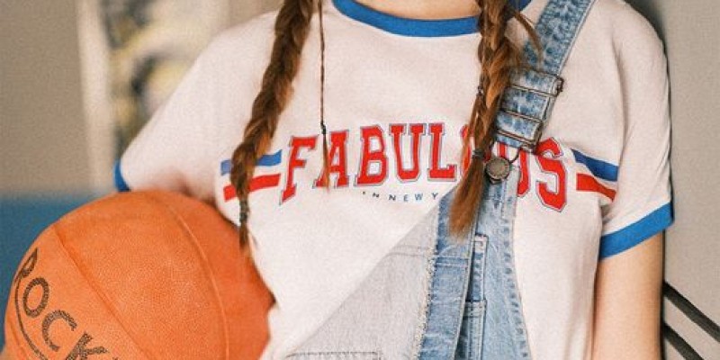 Breakout Pakistan Day Sale! Flat 23% 2 