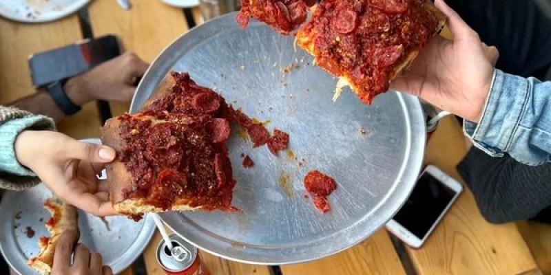 Famous O's Pizza FLAT 10% off on Entire Order 2 