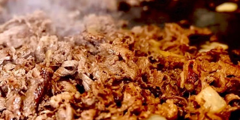 HBL Cards offers 15% off Markhor Smoked Meat 2 