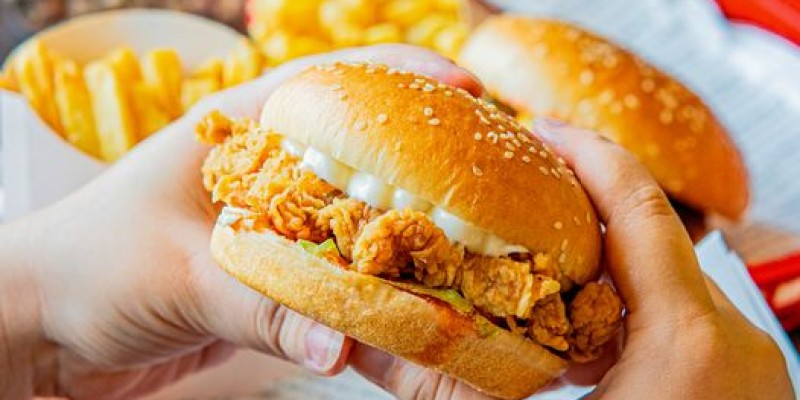 HBL is offering 40% Discount at Burger Lab 6 