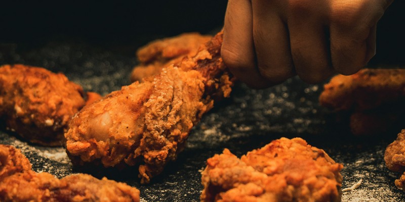 Mr Chicken Offers Saver Deal For Rs.1595/- 2 