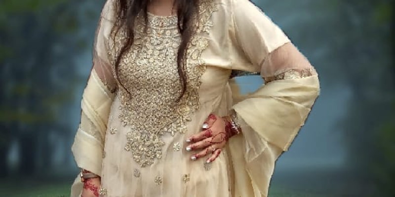 Lahore college girls available with home delivery image 2