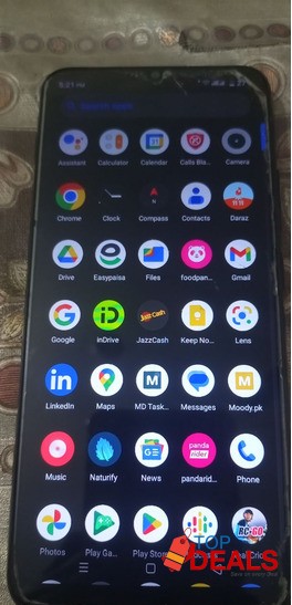 I am selling my realme C21y, available with original charger, image 3