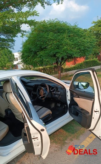 Honda Civic oriel 1.8 ivtec image 4