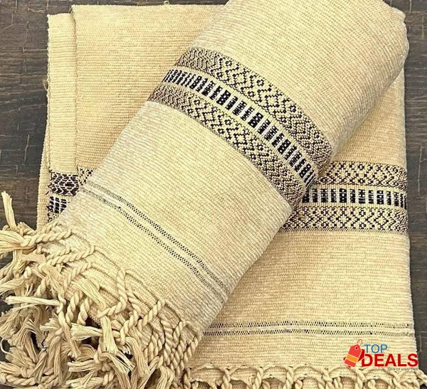 Mardana shawl hand working image 4