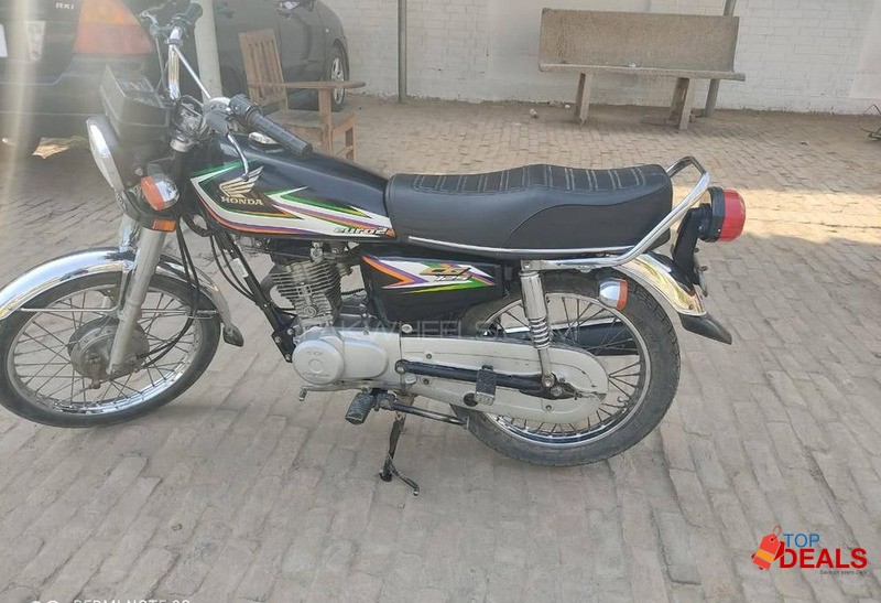 Honda 125 10/10 h or 2016 model h image 1