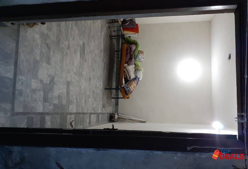 Gulistan colony near Aziz Fatima hospital faisalabad image 4