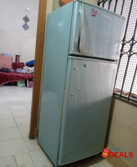 sale fridge singer normal condition image 1