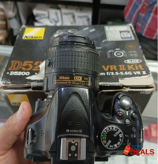 Nikon D5200 DSLR Camera (AF-S 18-55mm VR Lens) image 3