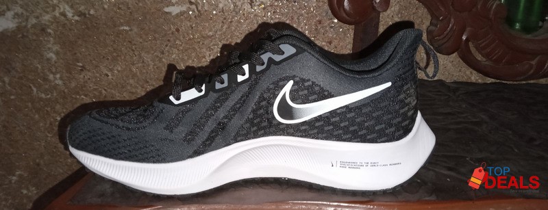 Nike runner shoe image 5