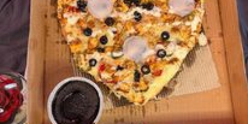 40% Discount at "California Pizza" Wiith HBL Bank 3 