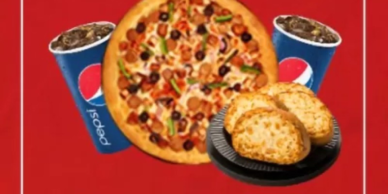 Papi's Pizza Treat Deal For Rs.899 3 