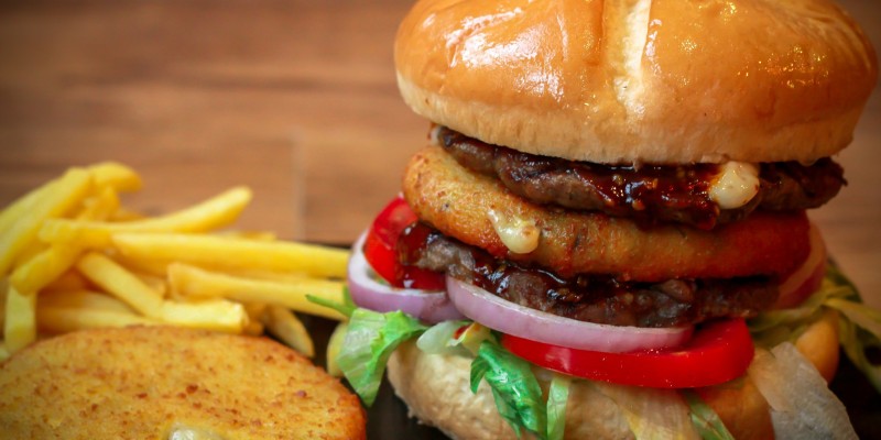 Hardee's Double The Joy Deal For Rs.999 3 