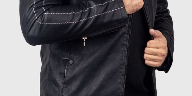 HR Clothing's The Ultimate Sale Flat 20% & 50% Off 3 