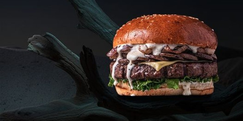 8oz Burgers Box For 4 For Rs.3799 3 