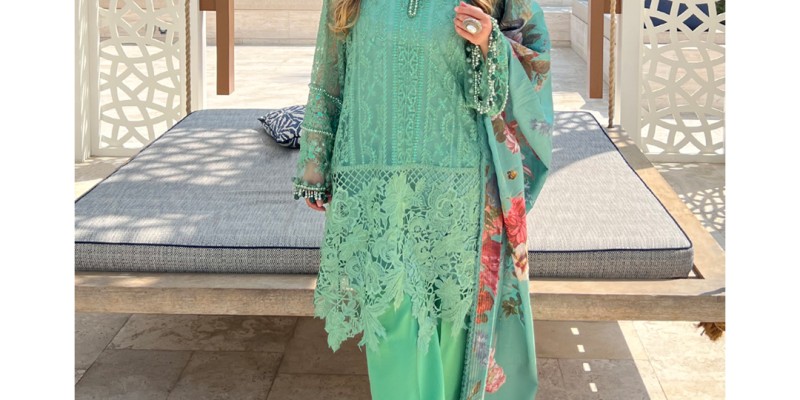 Sana Safinaz Pakistan Day Sale! Up to 50% OFF 3 