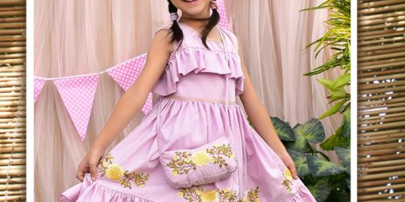 Sana's Summer sale! FLAT 15% off 3 