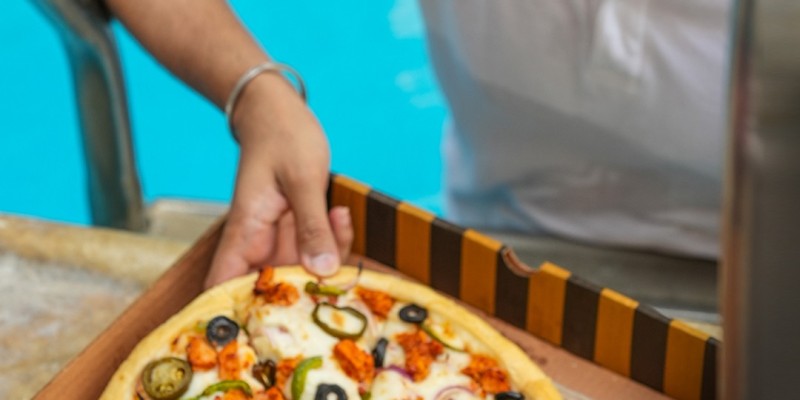 Yellow Taxi Pizza Co.Super Saver Deal 2 For Rs.1795/- 3 