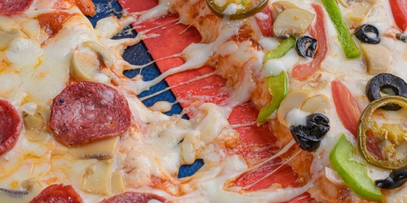 Bingo’s Pizza Extreme Special For Rs.1300/- 3 