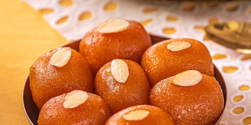 United King Pizza Smash Deal 2 For Rs.1699/- 3 