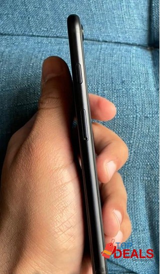 New Lush iPhone SE 2020 64GB Non Pta,100% Battery,8 Months Warranty image 4