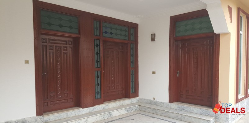 New &amp; Specious house for rent image 3