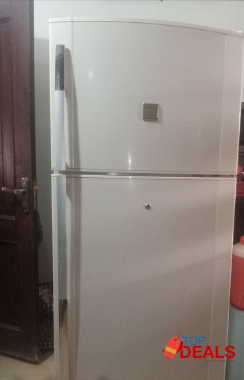 Dawlance large size fridge excellent cooling for sale image 1