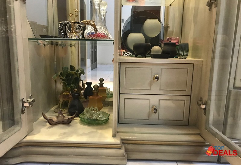 Dining/Lounge Showcase (USED) image 4