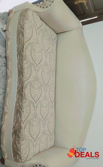 7seater sofa.. new condition.. only 3 month used.. image 3