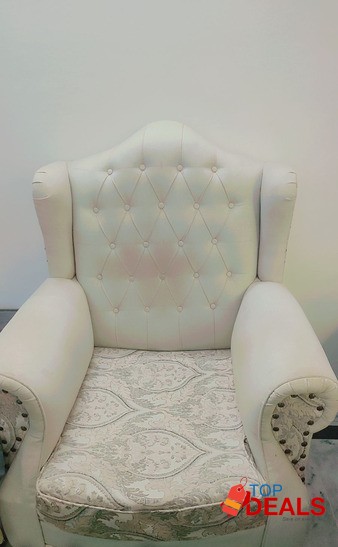 7seater sofa.. new condition.. only 3 month used.. image 4