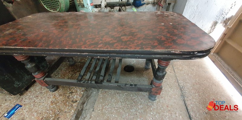 King size bed dressing and centr table image 4