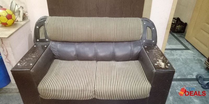 123 sofa set in good condition image 2