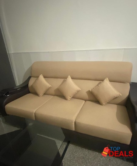 New 6 Seeter Sofa Unique Style With Glass Table image 5