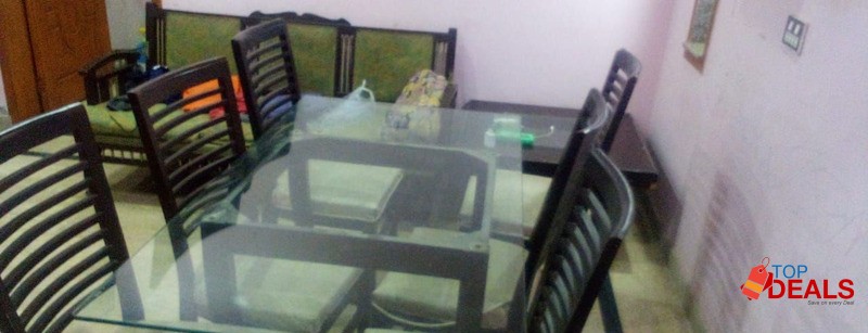Dining Table with 6 chairs image 4