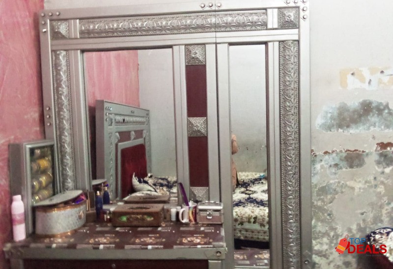 Bed, dressing table , side table, showcase almirah image 8