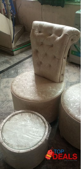 Room Chair with table image 2