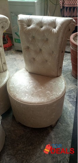 Room Chair with table image 4