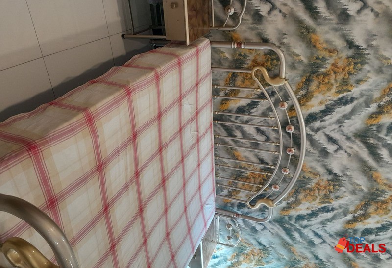 Double bed set Iron used with deco paint image 4