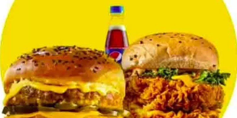 Clucky's! Combo Deal For Rs.1650/- 4 