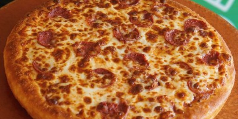 50% discount on California Pizza with Meezan Bank 4 