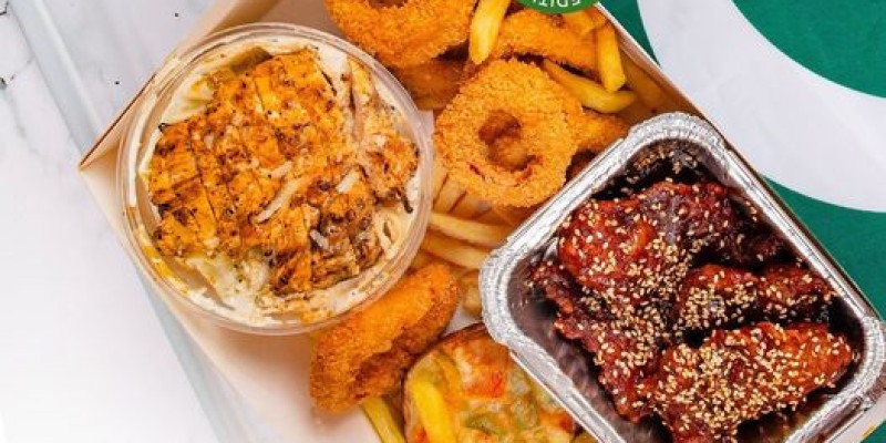 Vintage Cafe Feast Box For Rs.1445/- 4 