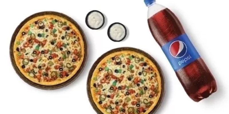 Pizzeria Lunch Combo For Rs.599 4 