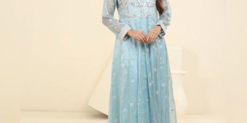 Azadi Sale at Nakoosh Get Flat 40% to 50% Off 4 