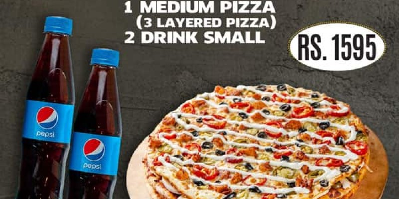 Yellow Taxi Pizza Co. is having a Six Eater Taxi Deal 8 For Rs. 2695/- 6 