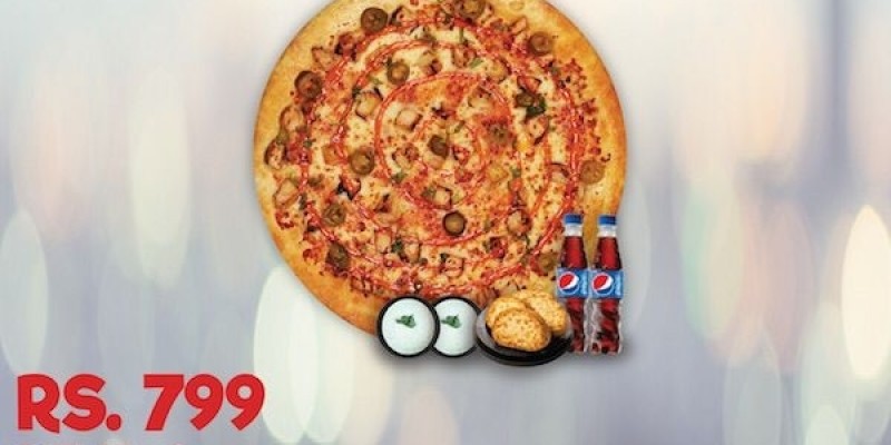Value Deal 5 at Papi's Pizza For Rs.2199/- 7 