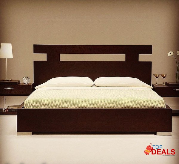 Bed with 2 side tables