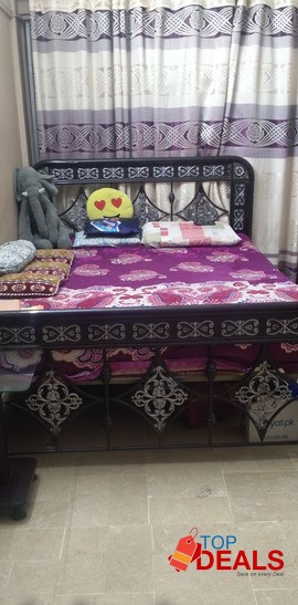 Bed without mattresses+ Dressing table