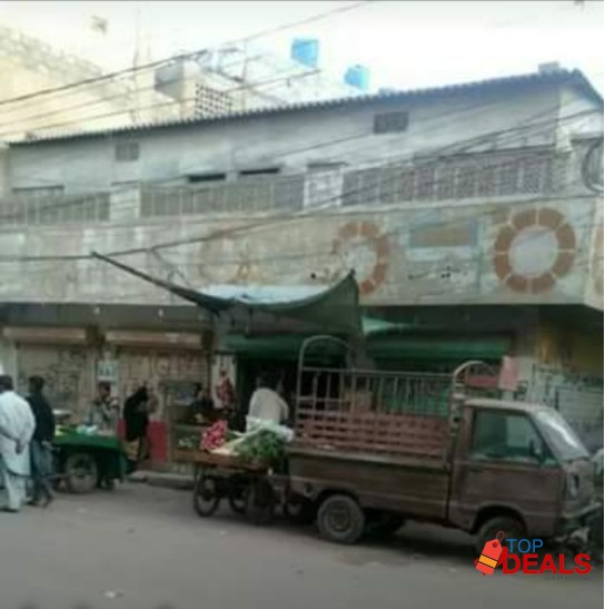 Main Road Corner House For Sale in Mehmoodabad